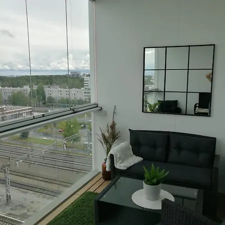 Studio Apartment With Balcony, Parkinghall 公寓 *